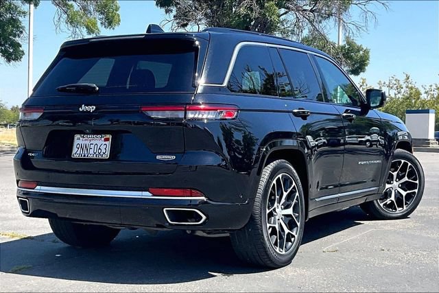 Used 2024 Jeep Grand Cherokee Summit AWD/4WD image 13