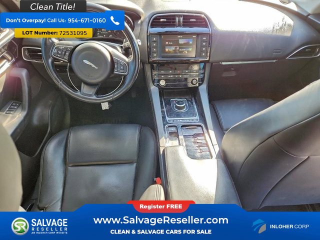 Used 2018 Jaguar F-PACE Premium image 11