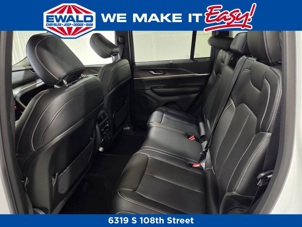 New 2025 Jeep Grand Cherokee Limited w/ Luxury Tech Group II image 8