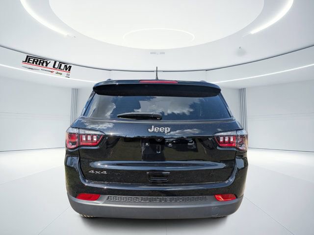 New 2026 Jeep Compass Latitude w/ Sun and Sound Group image 4