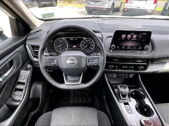 Certified 2026 Nissan Rogue SV AWD/4WD image 17