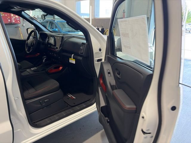 New 2026 Nissan Frontier PRO-4X w/ Pro-4x Convenience Package AWD/4WD image 14
