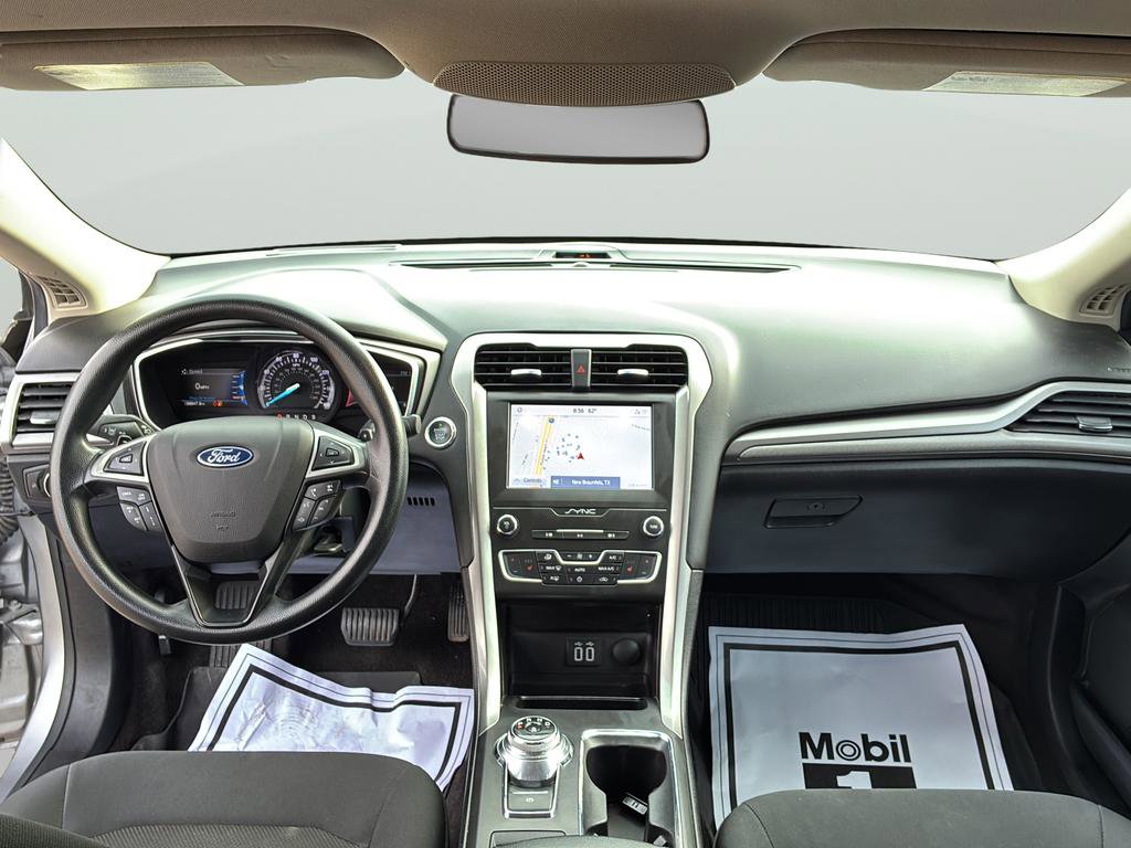 Used 2020 Ford Fusion SE image 25