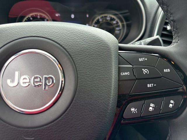 Used 2023 Jeep Cherokee Altitude Lux w/ Lux Elite Package AWD/4WD image 40