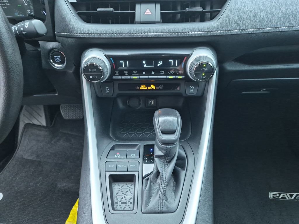 Used 2023 Toyota RAV4 XLE w/ Convenience Package image 22