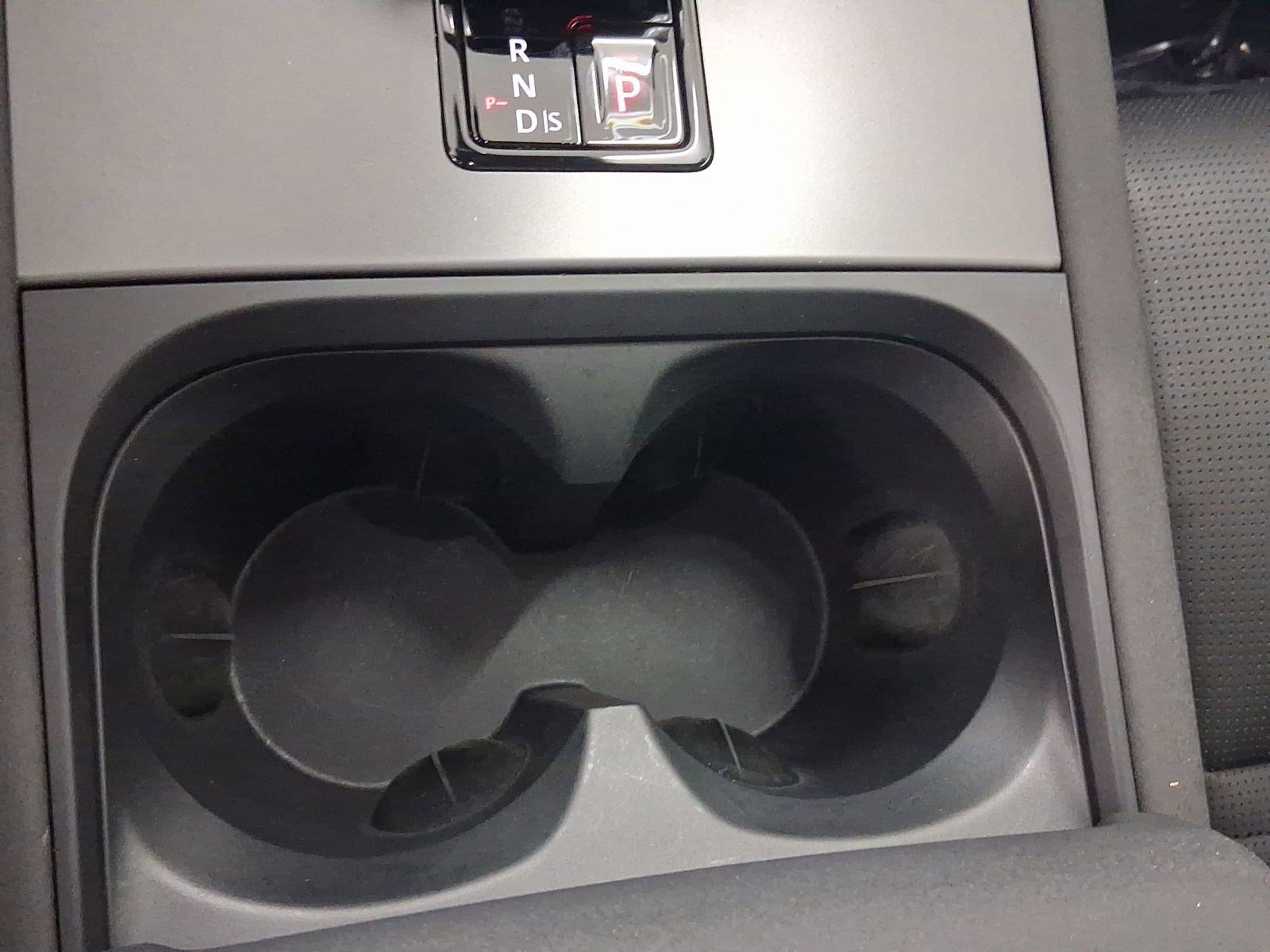 Used 2025 Land Rover Discovery Sport Dynamic SE image 27