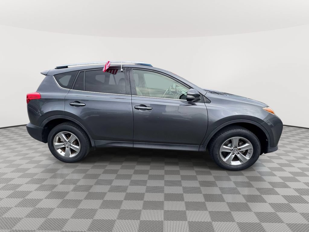 Used 2015 Toyota RAV4 XLE AWD/4WD image 7