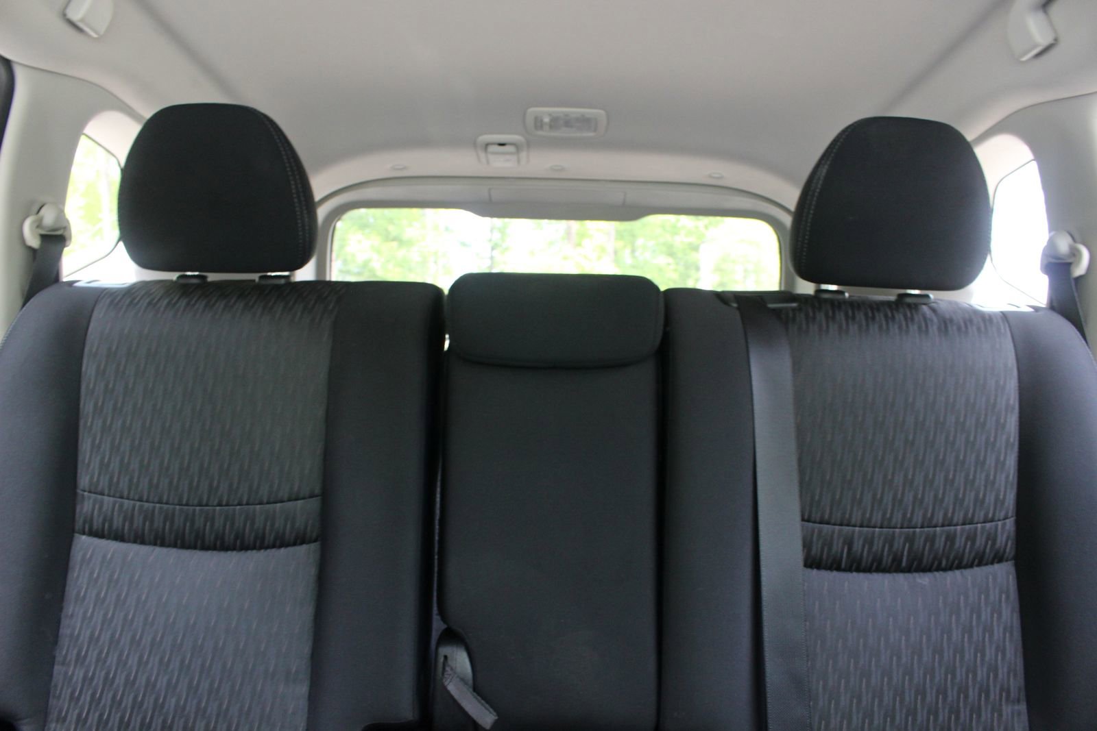 Used 2020 Nissan Rogue SV w/ Premium Package image 35