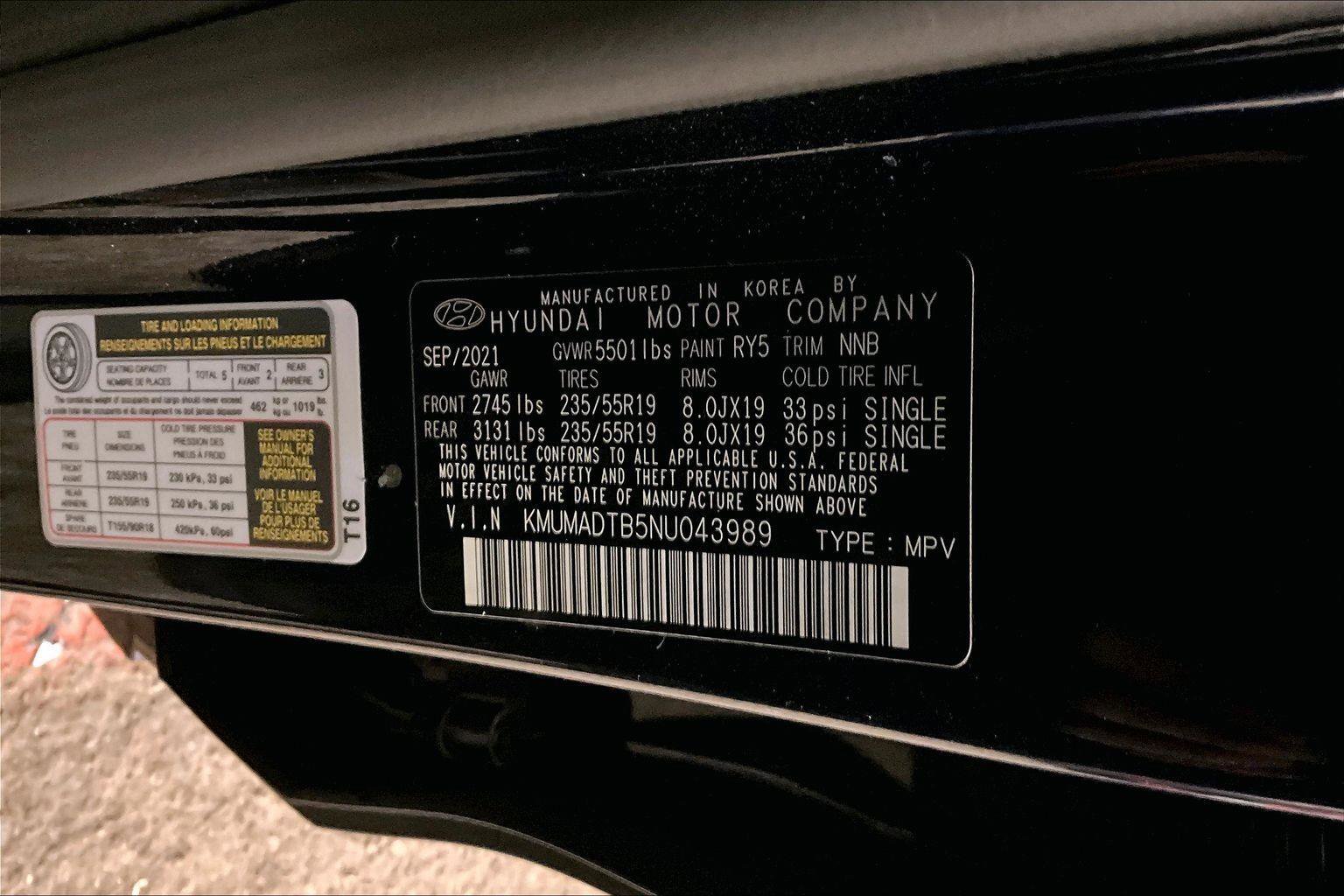 Used 2022 Genesis GV70 2.5T w/ Advanced Package image 33