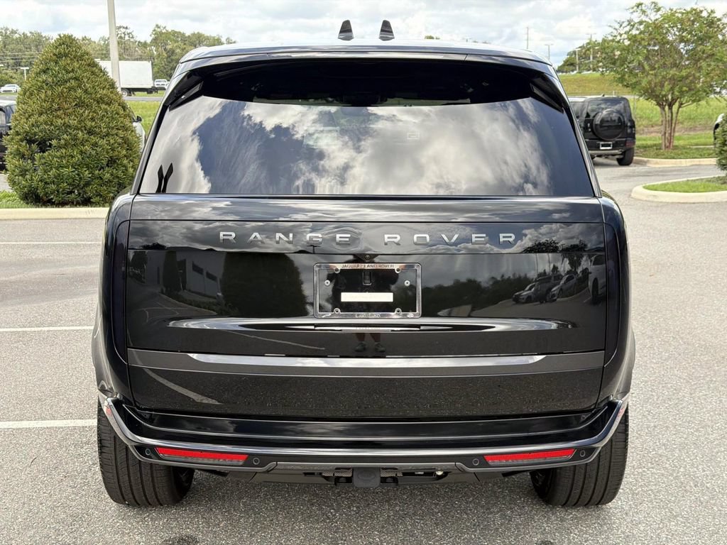 New 2026 Land Rover Range Rover Long Wheelbase SE AWD/4WD image 4