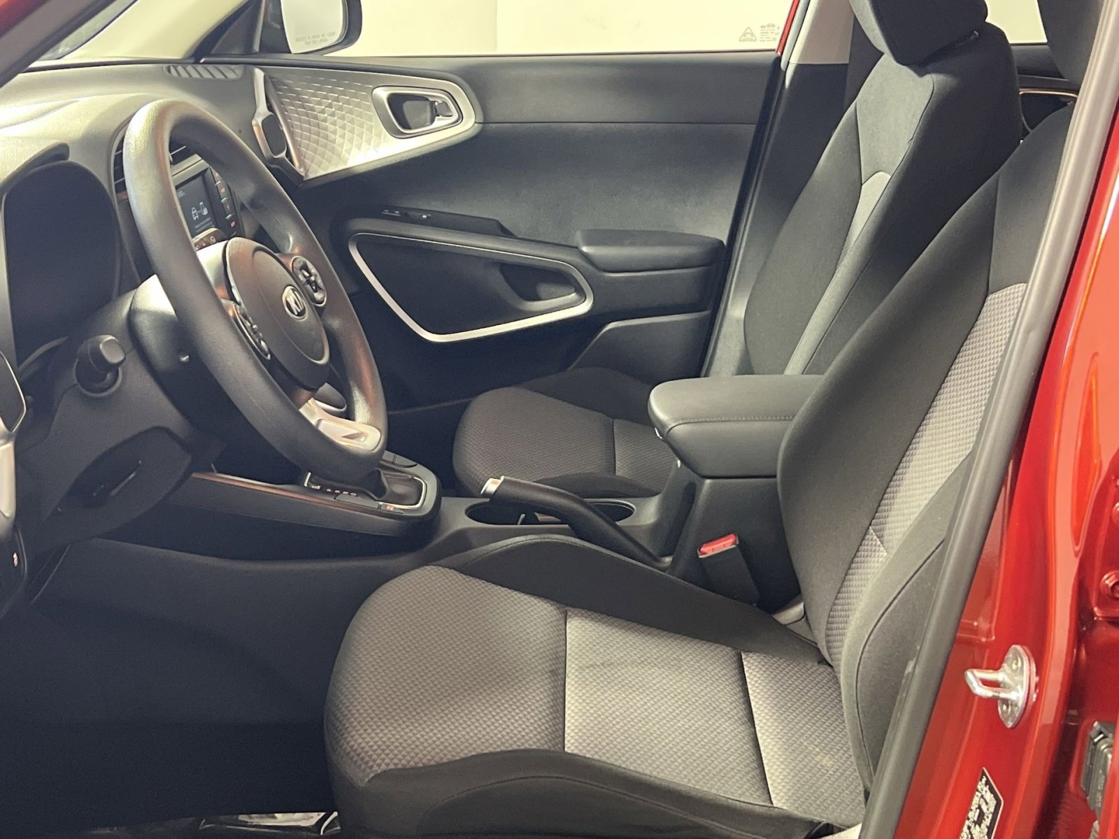 Used 2021 Kia Soul LX image 13