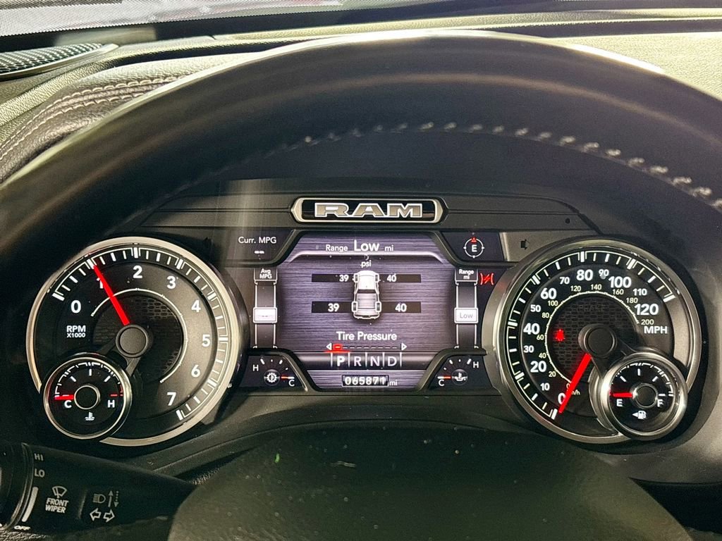 Used 2021 RAM 1500 Laramie w/ Off Road Group AWD/4WD image 14