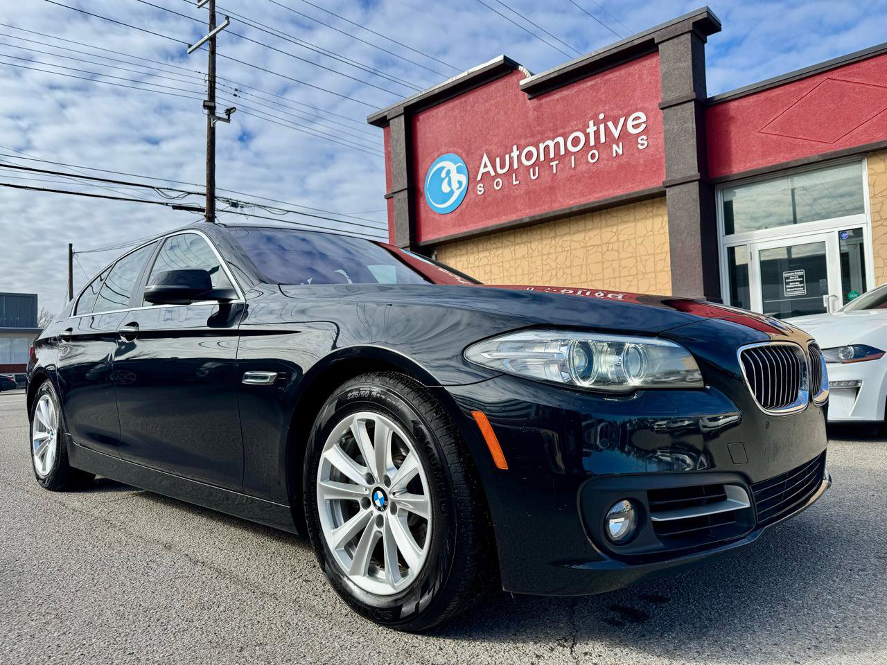 Used 2015 BMW 528i Sedan image 1