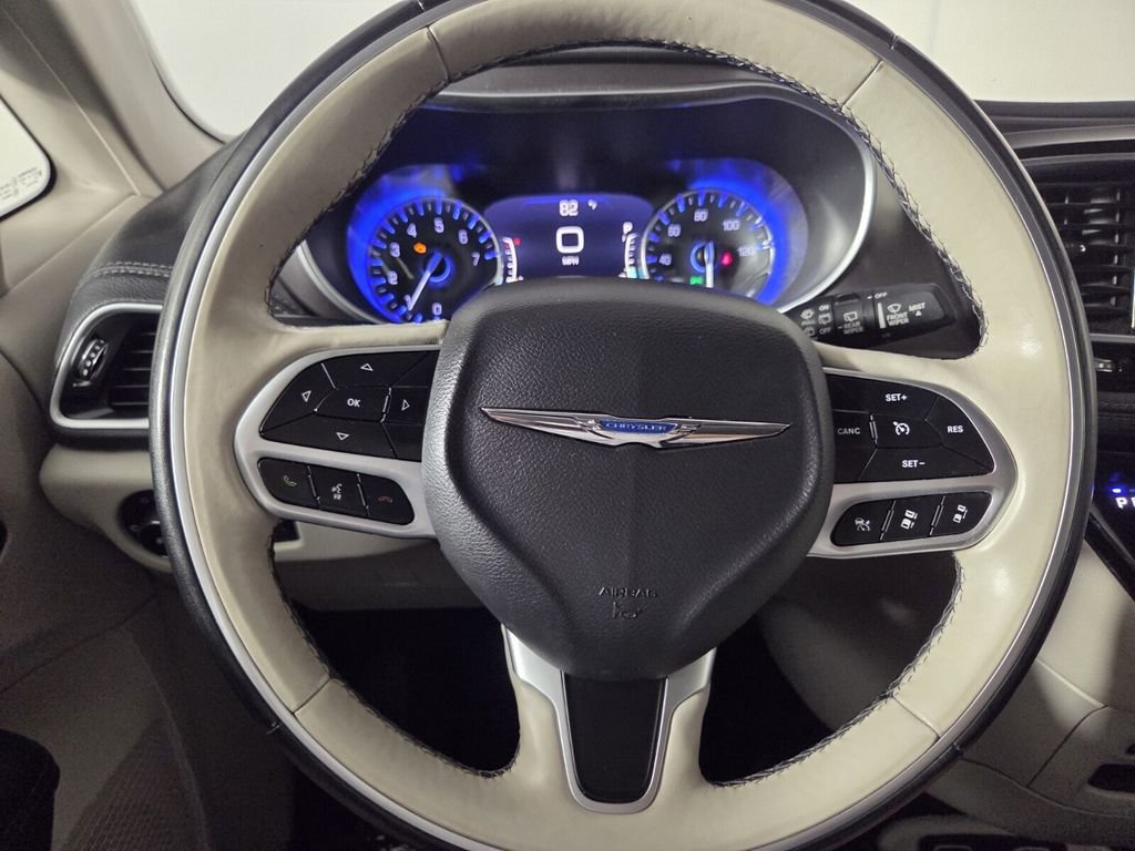 Certified 2018 Chrysler Pacifica Limited w/ Advanced Safetytec Group image 17