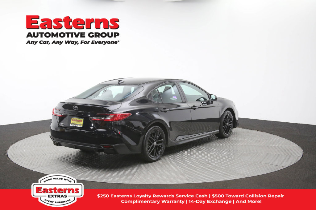 Used 2025 Toyota Camry SE FWD image 39