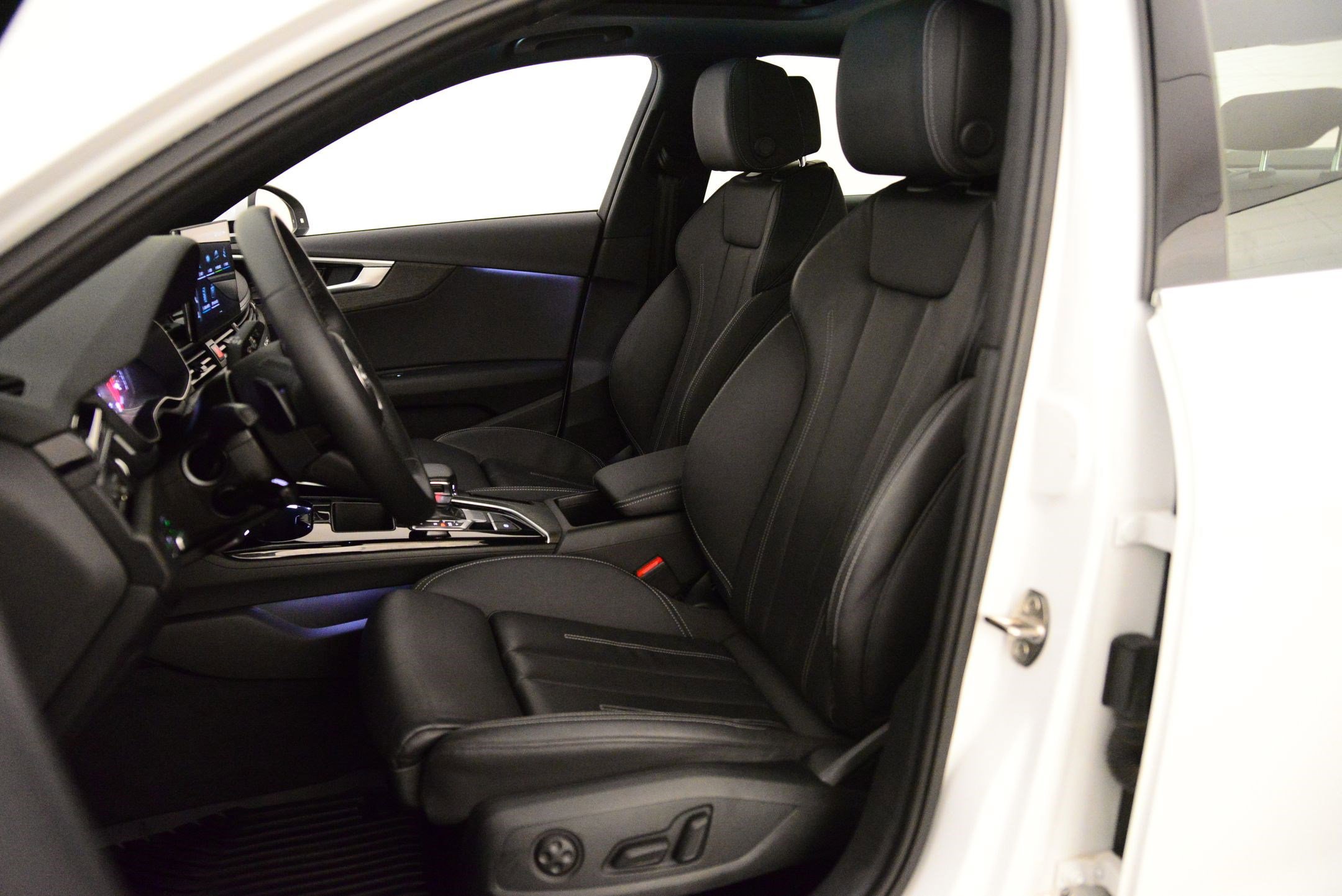 Certified 2023 Audi A4 2.0T Premium w/ Convenience Package image 5