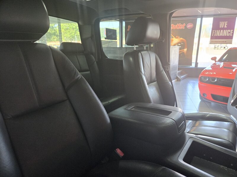 Used 2012 Chevrolet Silverado 1500 LTZ AWD/4WD image 18