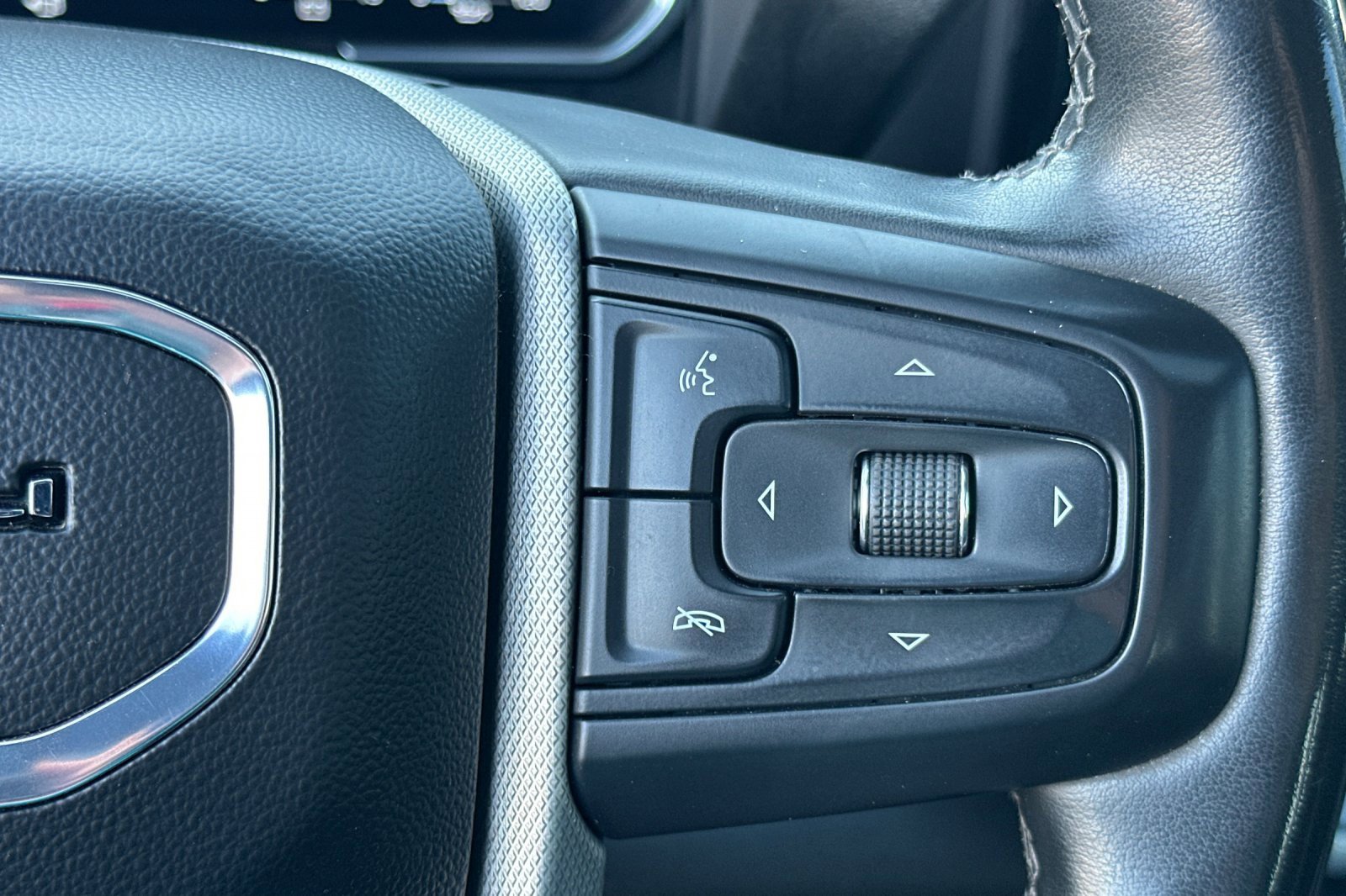 Used 2024 GMC Sierra 3500 Denali w/ Denali Reserve Package image 36