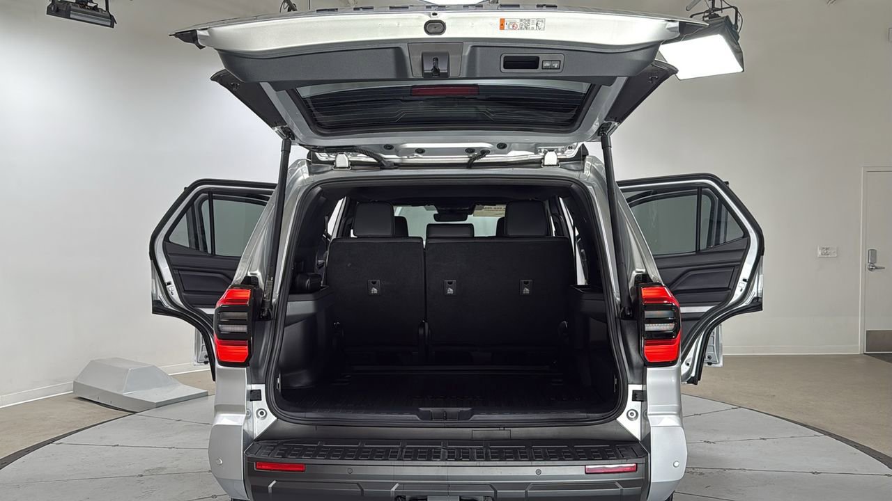 Certified 2025 Toyota 4Runner TRD Off-Road Premium image 16