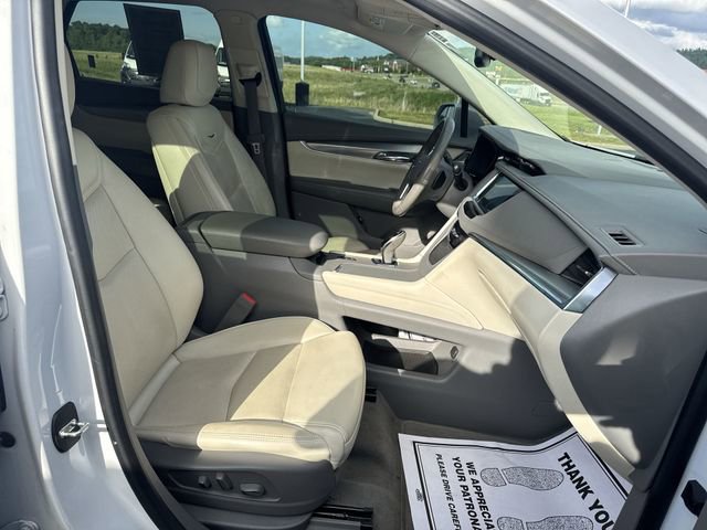 Used 2017 Cadillac XT5 Premium Luxury AWD/4WD image 25