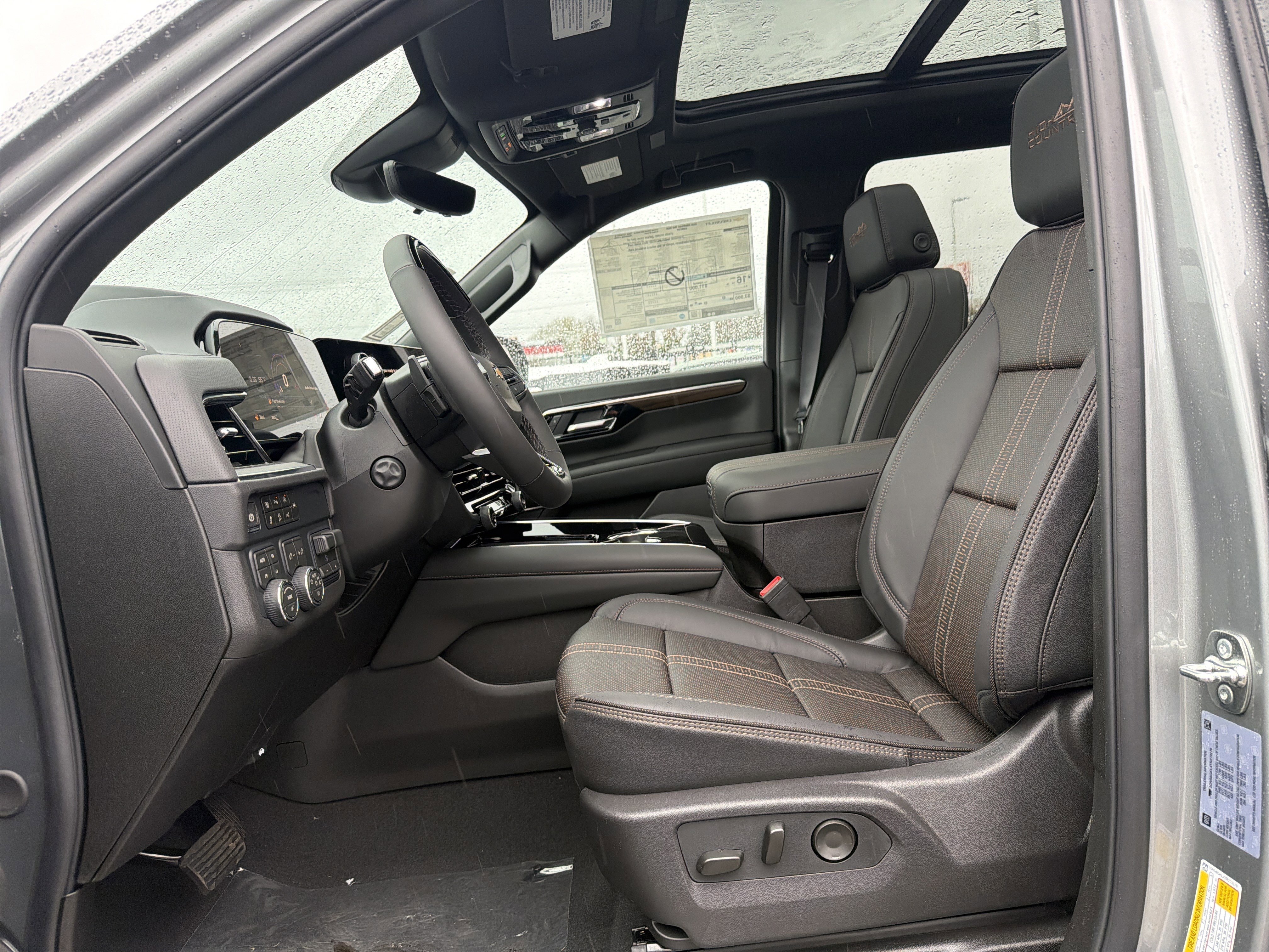 New 2026 Chevrolet Suburban High Country image 10