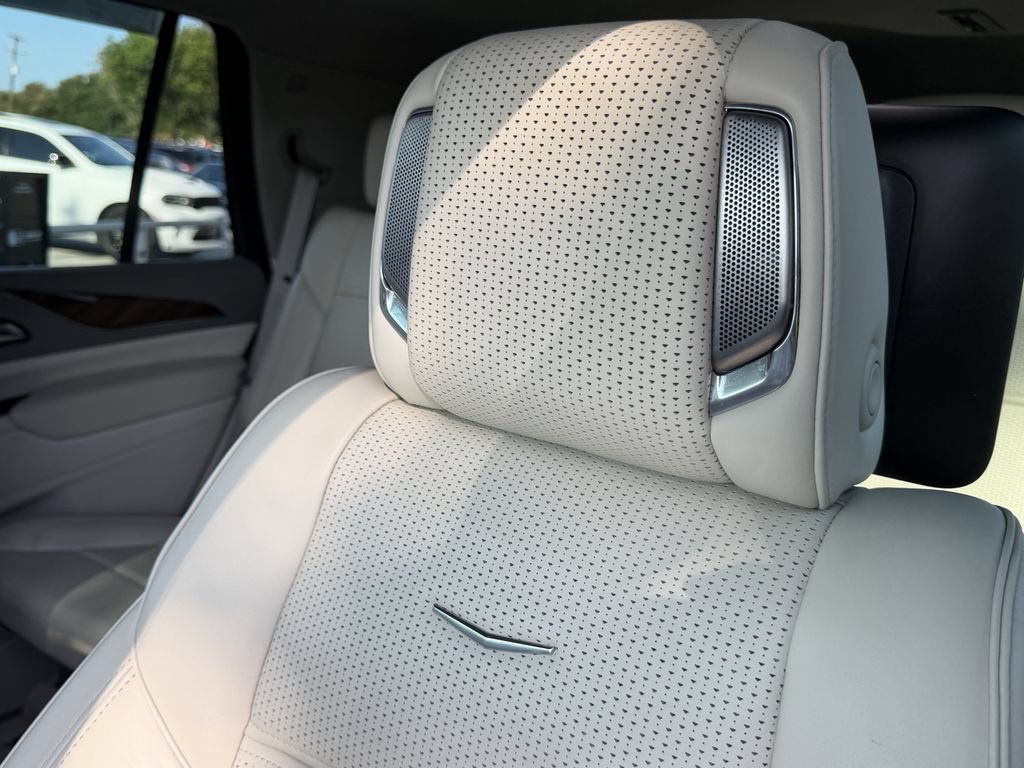 Used 2023 Cadillac Escalade Premium Luxury Platinum RWD image 25