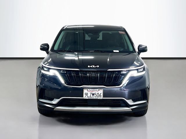 Used 2024 Kia Carnival EX image 2