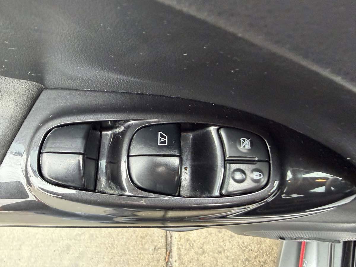 Used 2016 Nissan Juke NISMO image 10