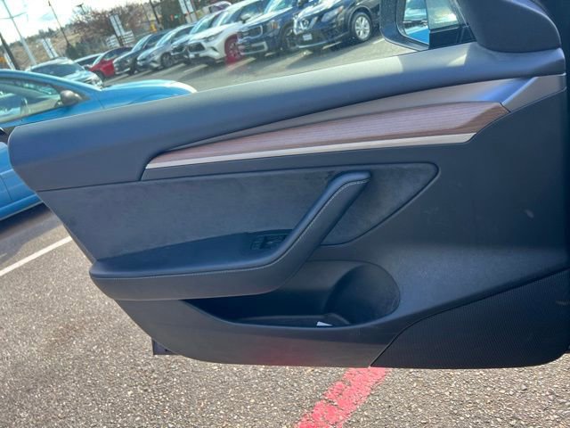 Used 2023 Tesla Model 3 Standard Range image 16