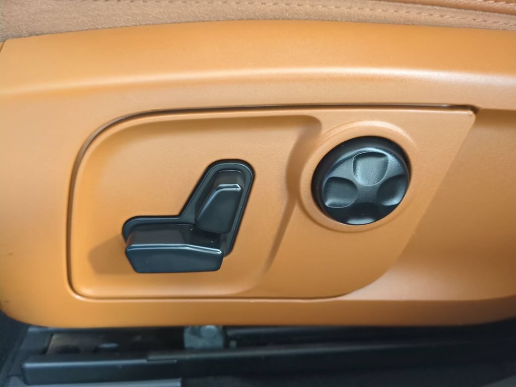 Used 2019 Maserati Ghibli RWD image 21