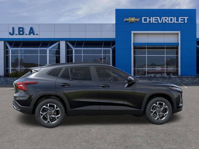 New 2026 Chevrolet Trax LT w/ LT Convenience Package FWD image 5