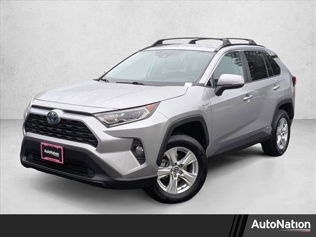 Used 2020 Toyota RAV4 XLE image 1
