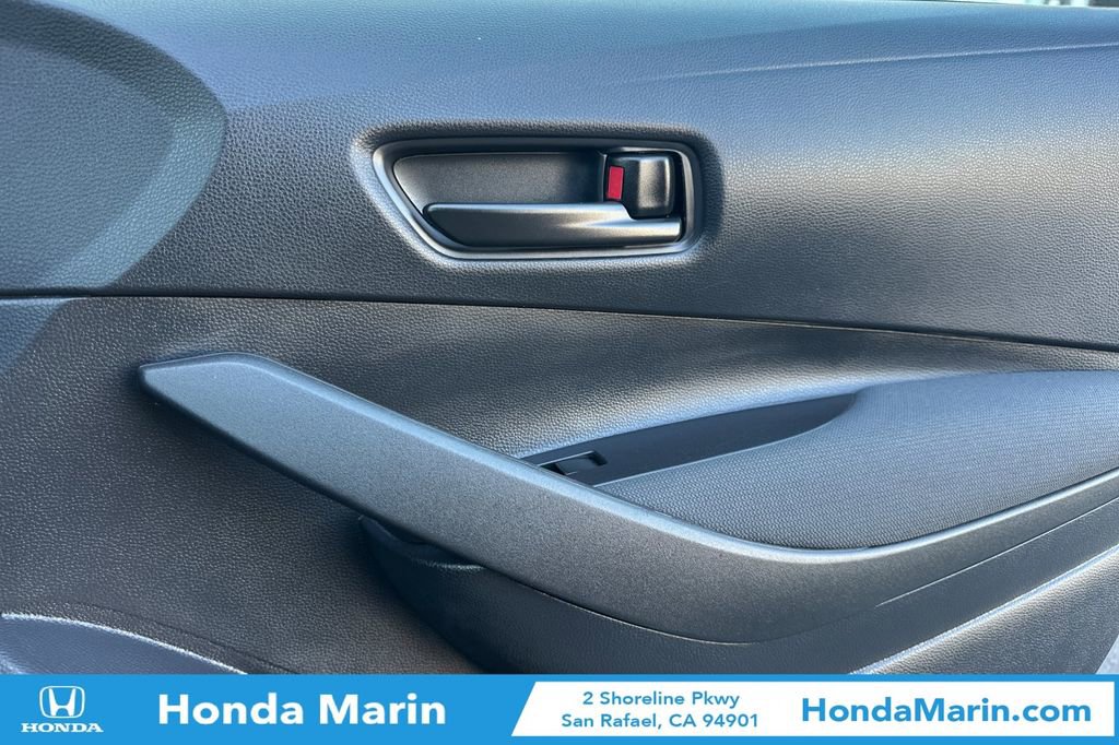 Used 2025 Toyota Corolla LE image 21