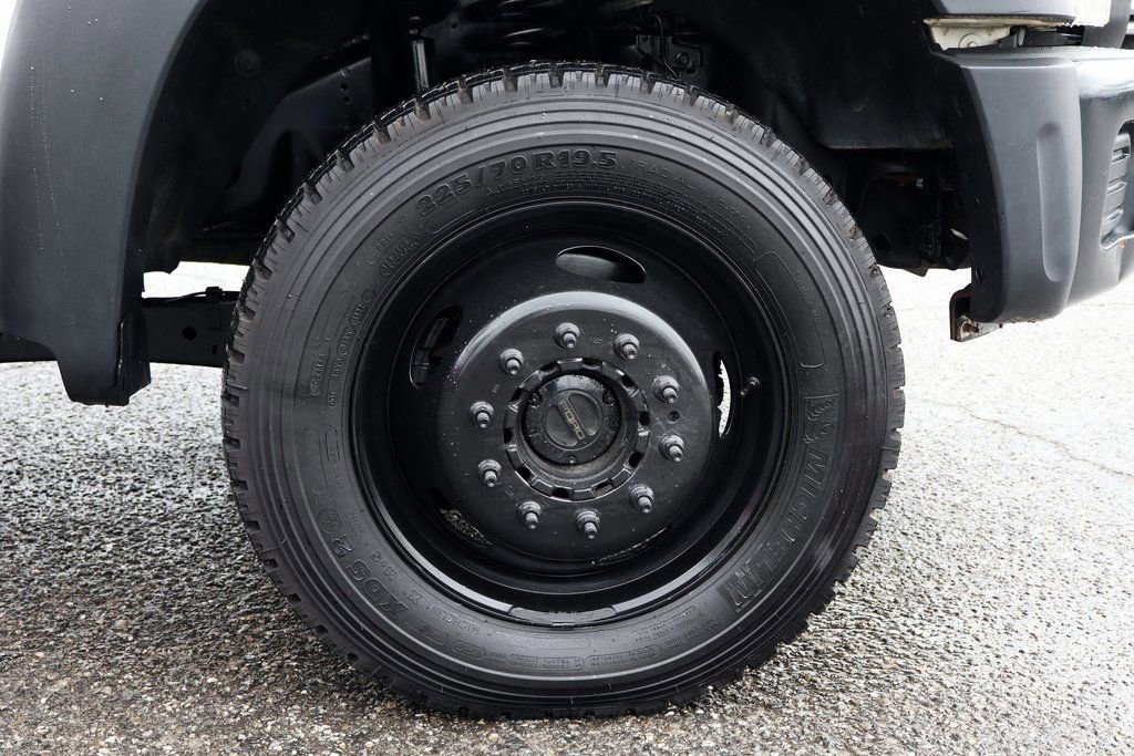 Used 2011 Ford F550 4x4 Crew Cab Super Duty w/ Payload Upgrade Pkg image 36