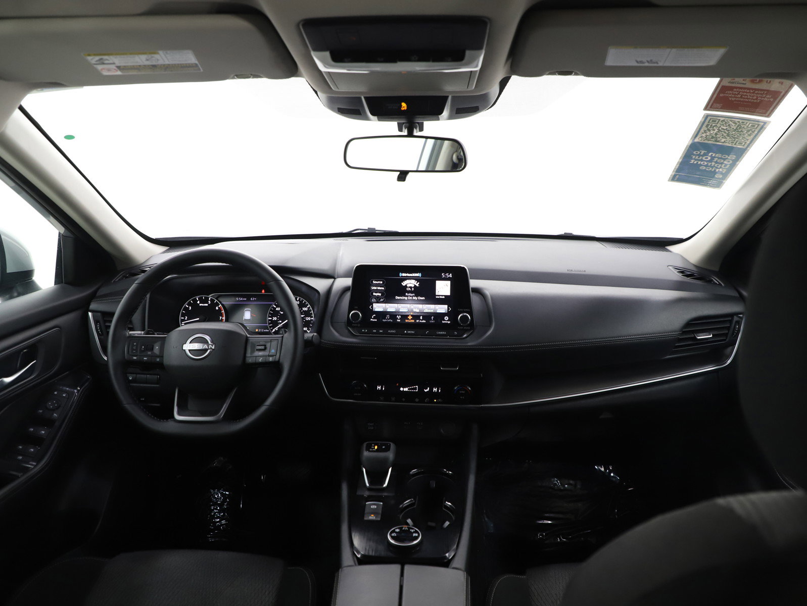 Used 2025 Nissan Rogue SV image 13