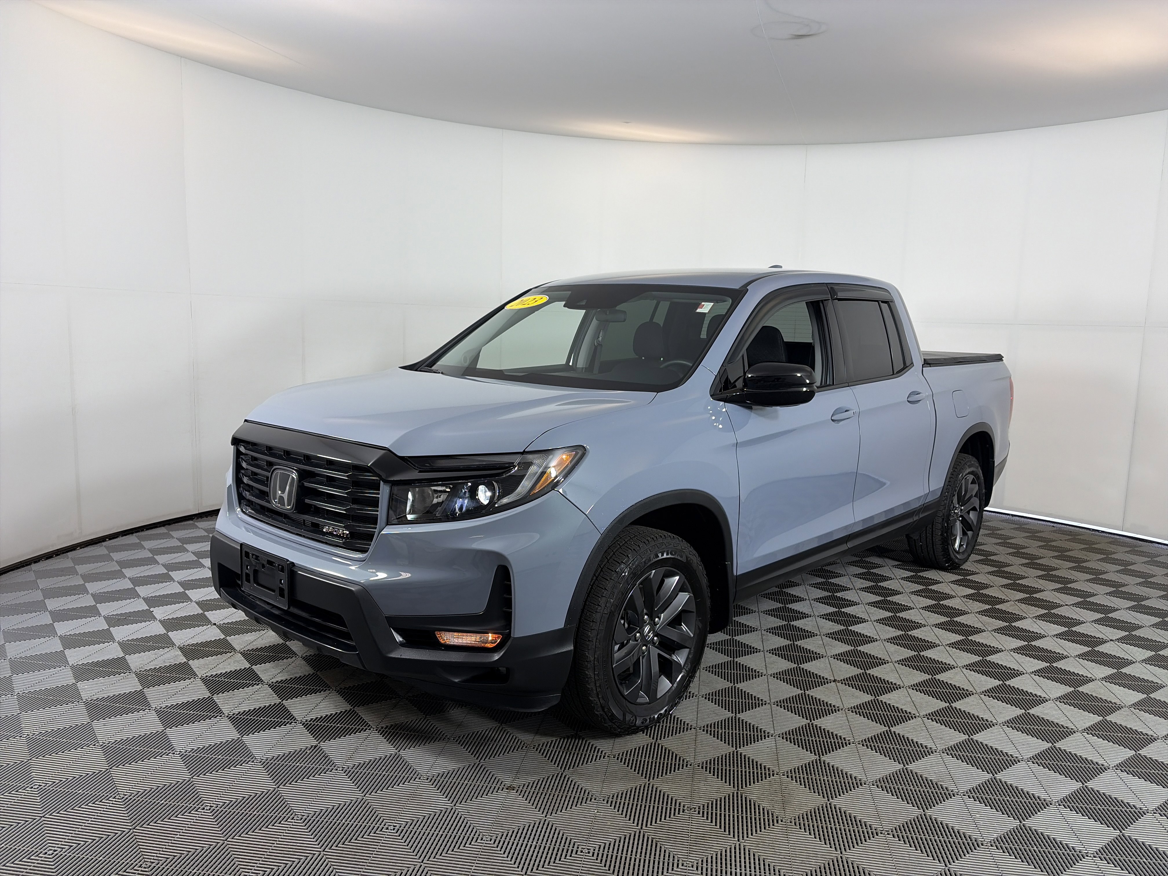 Used 2023 Honda Ridgeline Sport image 2