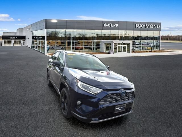Used 2019 Toyota RAV4 XSE w/ XSE Weather Package AWD/4WD image 9