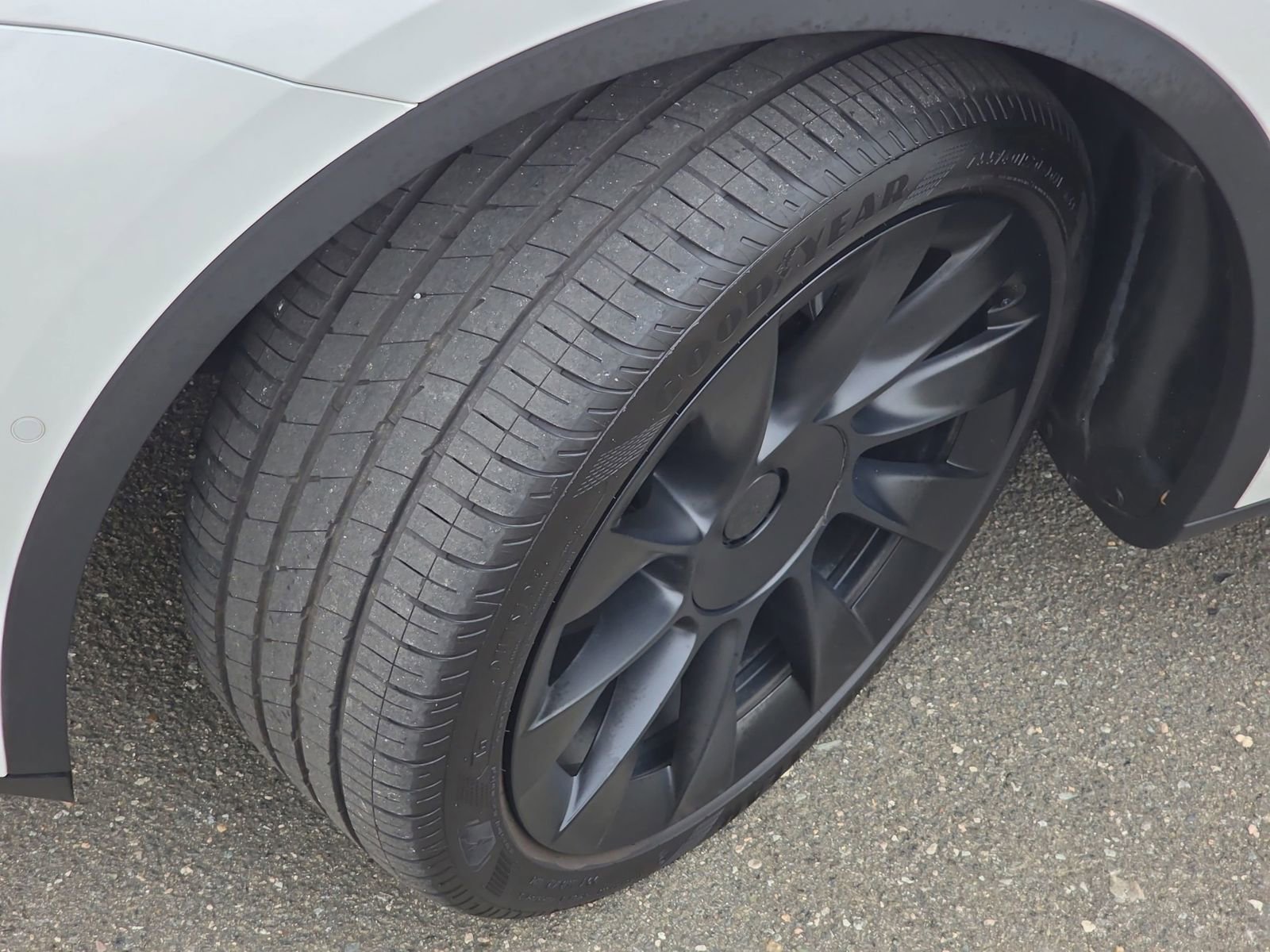 Used 2021 Tesla Model Y Long Range image 36