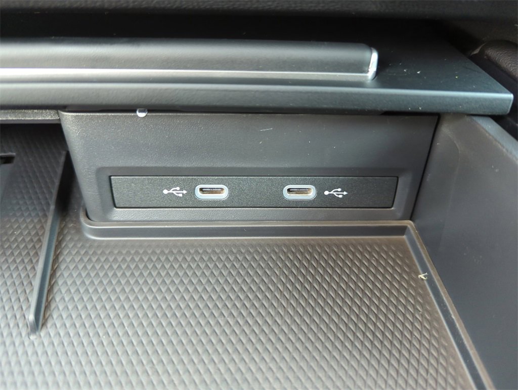 New 2026 Volkswagen Atlas Cross Sport SE image 33