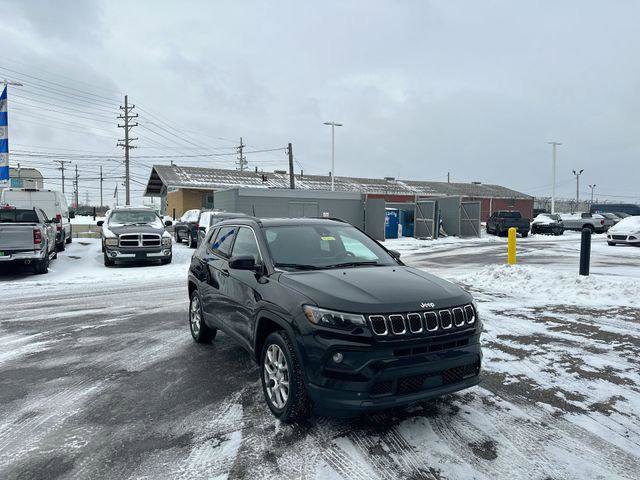 Certified 2023 Jeep Compass Latitude image 11
