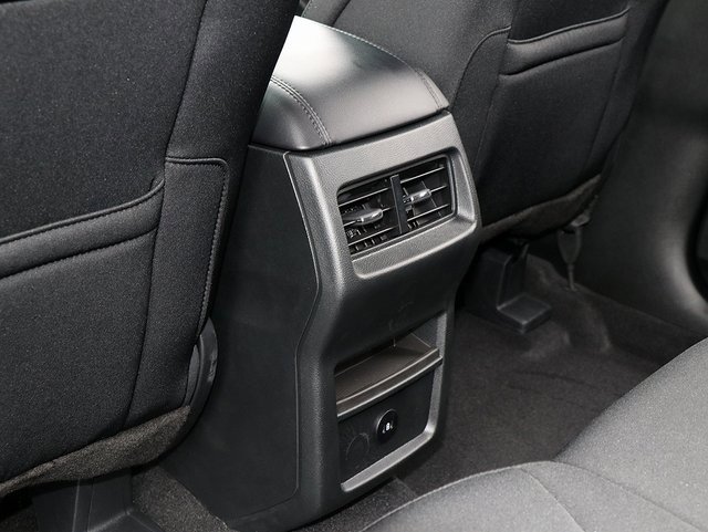 New 2024 Ford Edge SE image 13