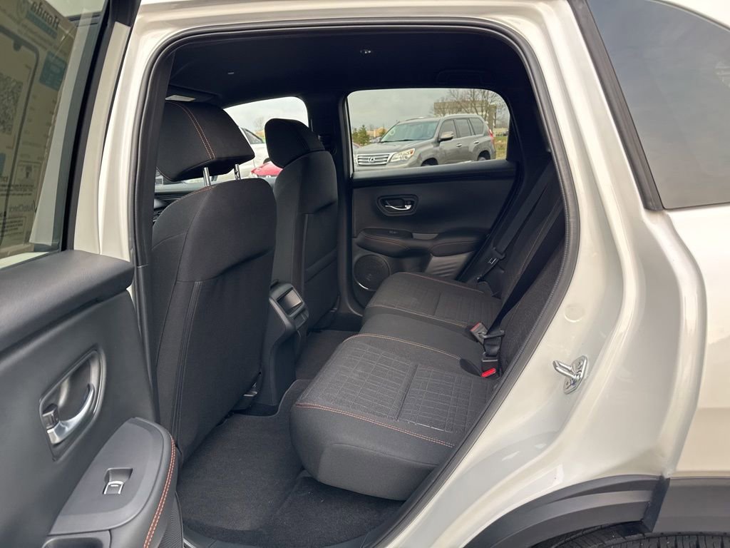 Certified 2025 Honda HR-V Sport image 32