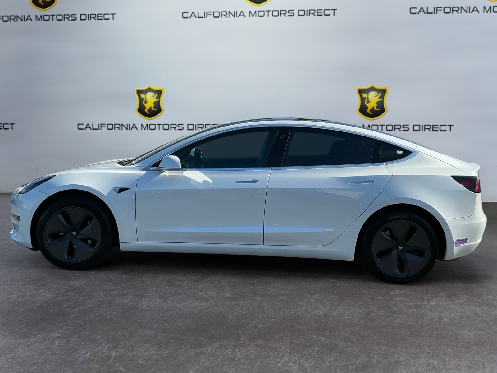 Used 2019 Tesla Model 3 Standard Range Plus image 8