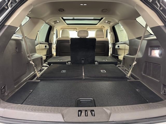 Used 2020 Ford Explorer Platinum image 38