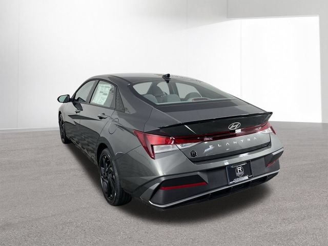 New 2026 Hyundai Elantra Sport FWD image 35