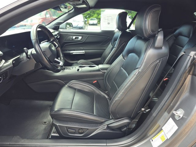 Used 2025 Ford Mustang Premium RWD image 13