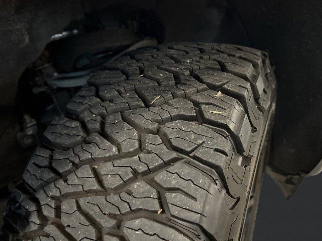 Used 2022 Chevrolet Silverado 1500 LTZ w/ Z71 Off-Road Package image 19