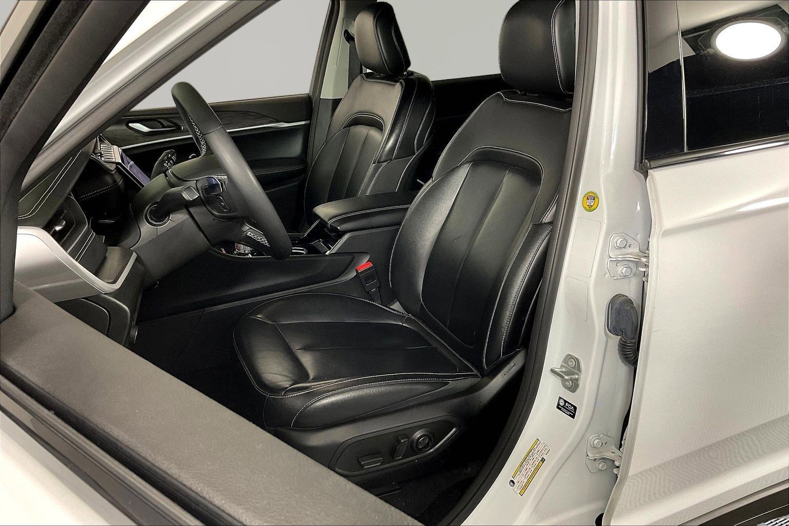 Used 2023 Jeep Grand Cherokee L Limited AWD/4WD image 21