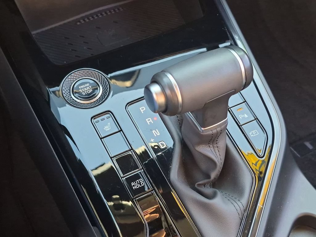 Certified 2025 Kia Niro EX FWD image 16