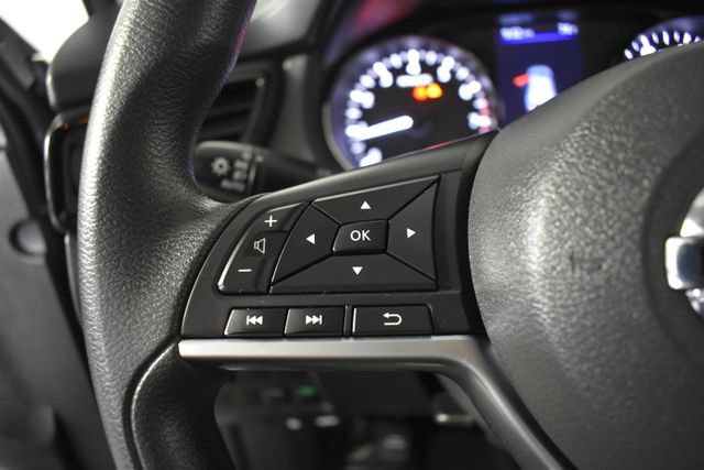 Used 2020 Nissan Rogue Sport S FWD image 15